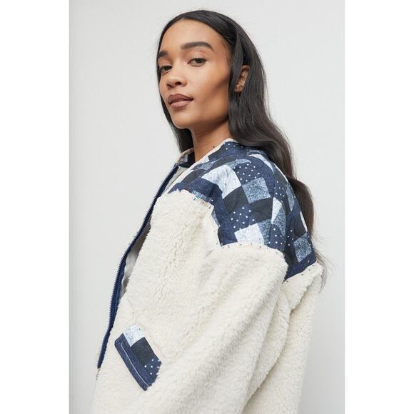 Urban Outfitters Mila Fleece Patchwork jacket‎ Cream Navy Medium Warm Cozy - Picture 2 of 9